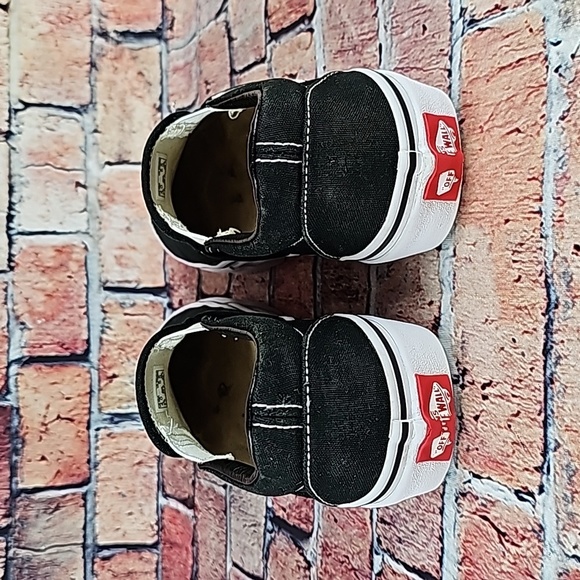 VANS CLASSIC SLIP ON SHOES, WOMANS SIZE 5.5 GUC - Picture 9 of 12